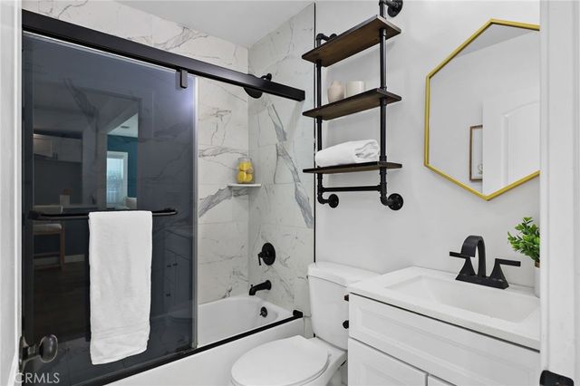 6612 2nd, Los Angeles, CA 90043