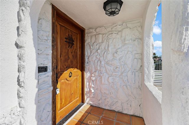 6612 2nd, Los Angeles, CA 90043