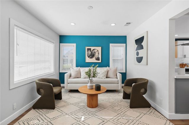 6612 2nd, Los Angeles, CA 90043