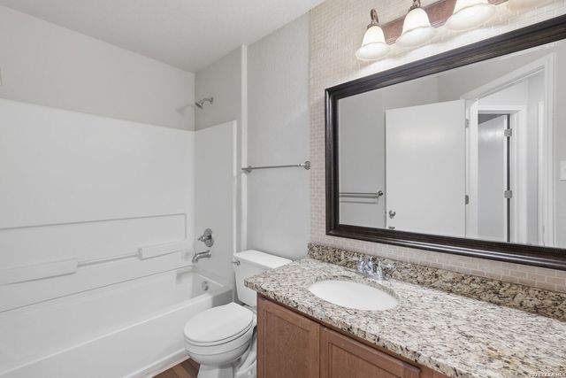 10223 Huisache Fld, Helotes, TX 78023