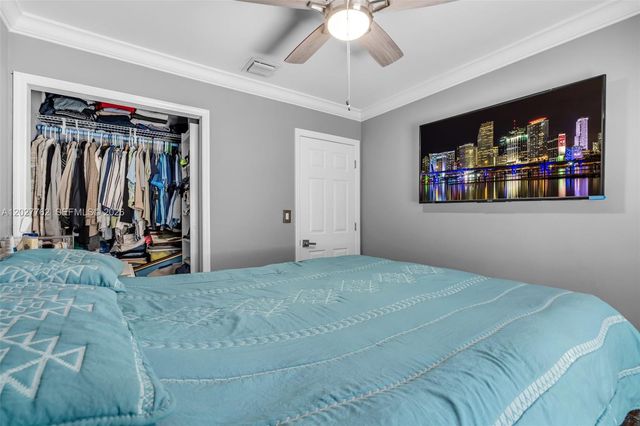 255 NE 41st Ct, Deerfield Beach, FL 33064