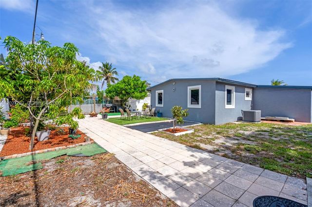 255 NE 41st Ct, Deerfield Beach, FL 33064