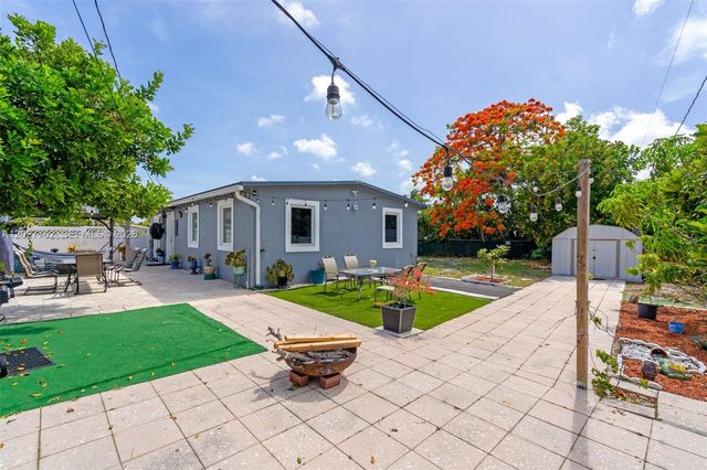 255 NE 41st Ct, Deerfield Beach, FL 33064