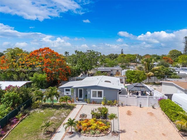 255 NE 41st Ct, Deerfield Beach, FL 33064