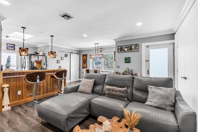 255 NE 41st Ct, Deerfield Beach, FL 33064