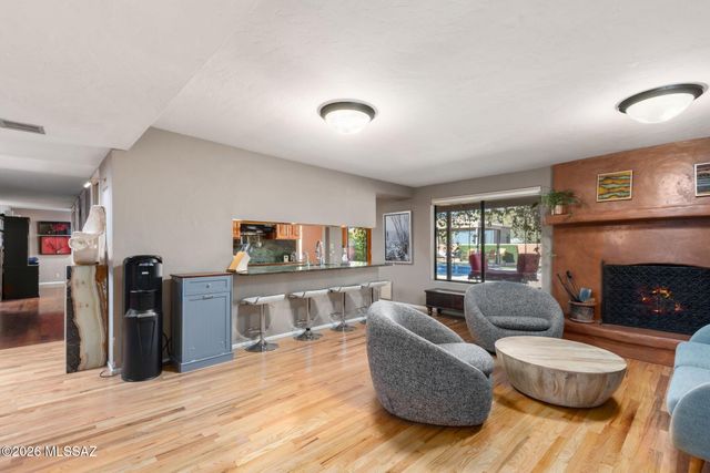 7351 E Sabino Vista Drive, Tucson, AZ 85750