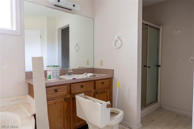 7571 Pleasant Run Drive, Seven Hills, OH 44131