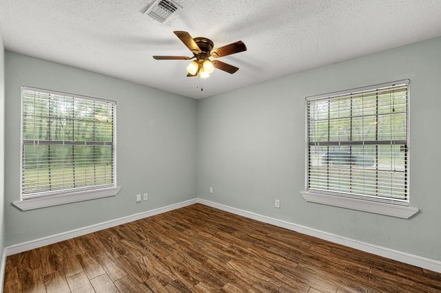 28700 Gumwood Court, Huntsville, TX 77320