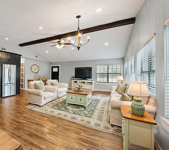 28700 Gumwood Court, Huntsville, TX 77320