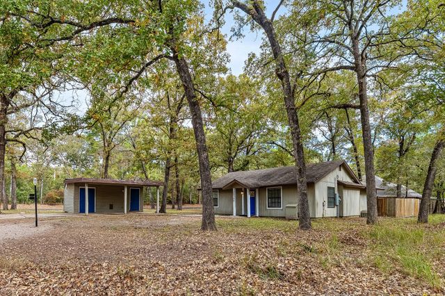 28700 Gumwood Court, Huntsville, TX 77320