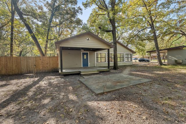 28700 Gumwood Court, Huntsville, TX 77320