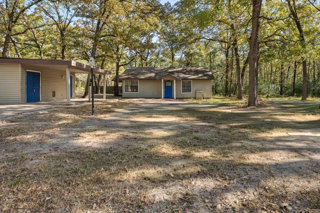 28700 Gumwood Court, Huntsville, TX 77320