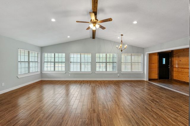 28700 Gumwood Court, Huntsville, TX 77320