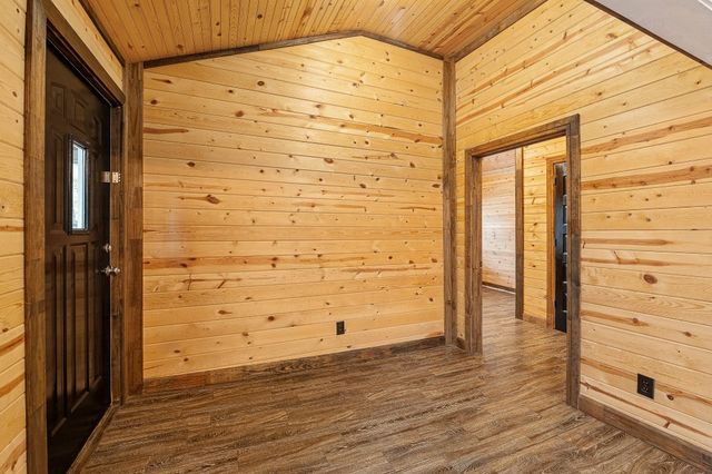 28700 Gumwood Court, Huntsville, TX 77320