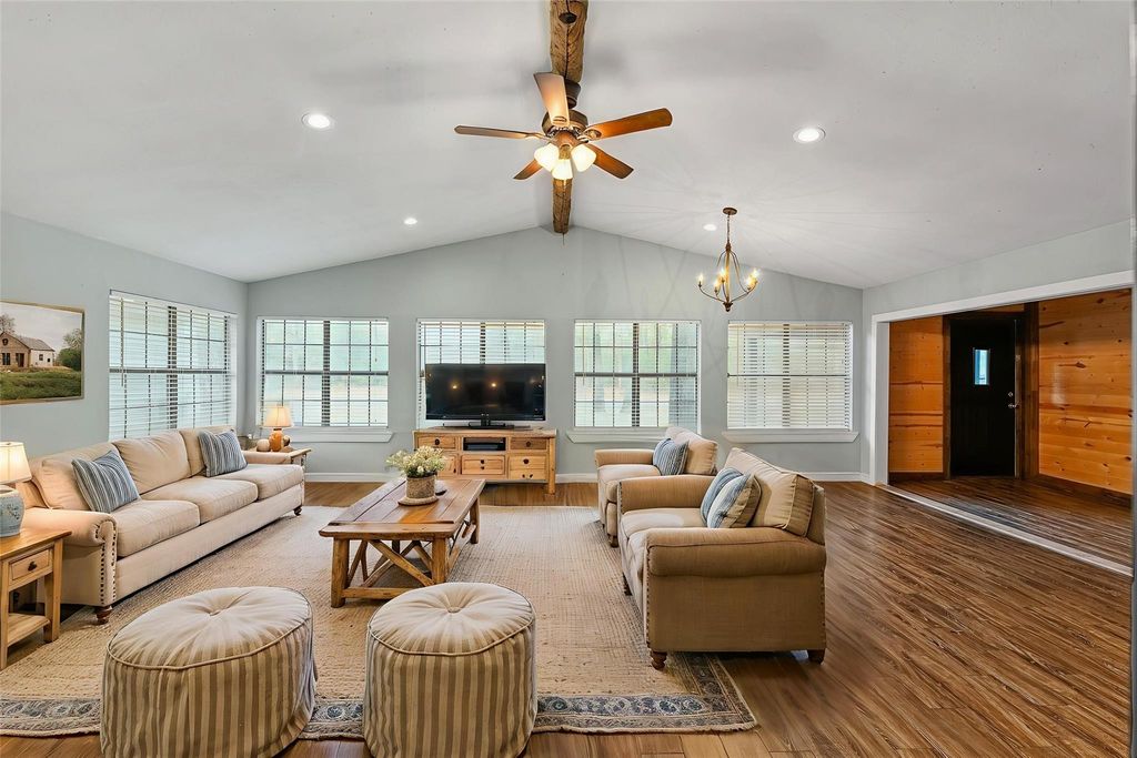 28700 Gumwood Court, Huntsville, TX 77320