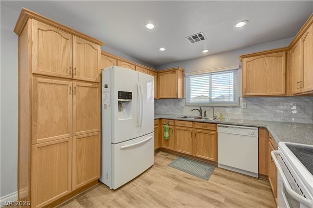 361 Dylan Place, Pahrump, NV 89048