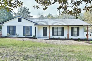 385 Hudson Mill Circle, Hamilton, GA 31811