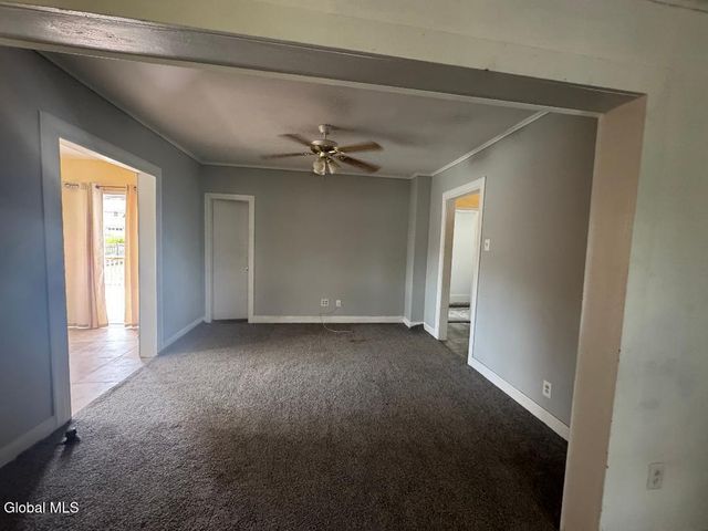 401 Stanford Avenue, Niskayuna, NY 12304