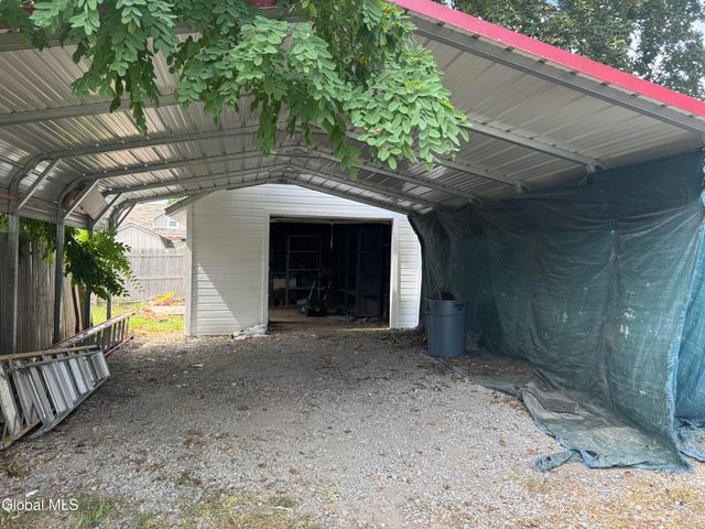 401 Stanford Avenue, Niskayuna, NY 12304