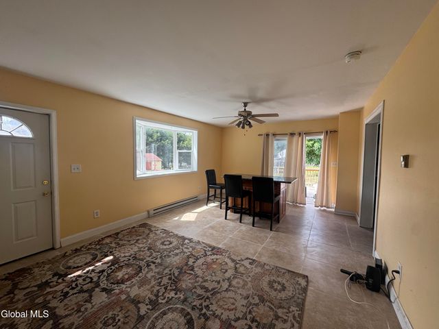 401 Stanford Avenue, Niskayuna, NY 12304