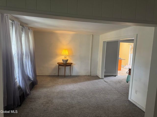 401 Stanford Avenue, Niskayuna, NY 12304