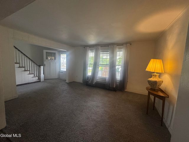 401 Stanford Avenue, Niskayuna, NY 12304