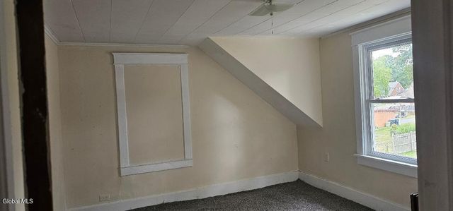 401 Stanford Avenue, Niskayuna, NY 12304