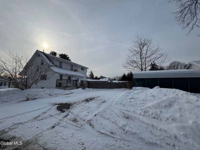 401 Stanford Avenue, Niskayuna, NY 12304