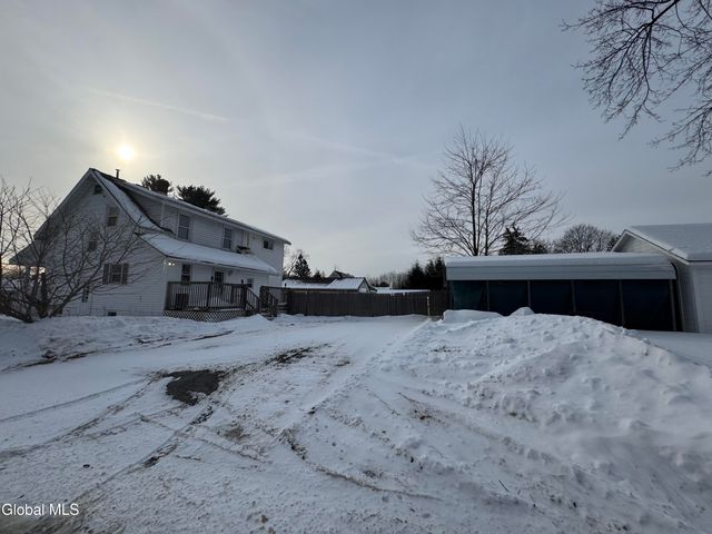 401 Stanford Avenue, Niskayuna, NY 12304