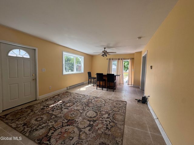 401 Stanford Avenue, Niskayuna, NY 12304