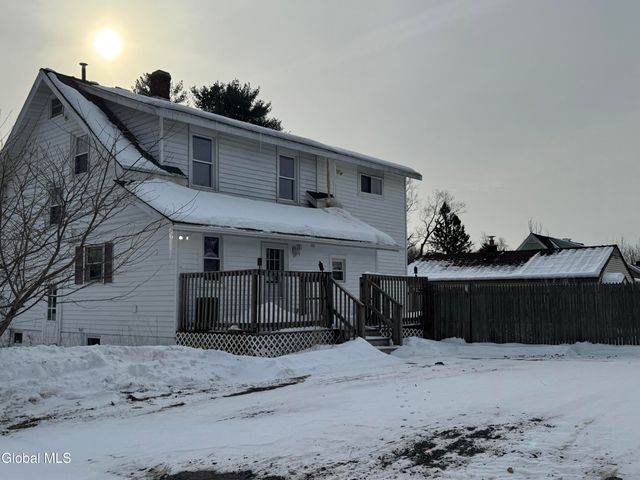 401 Stanford Avenue, Niskayuna, NY 12304