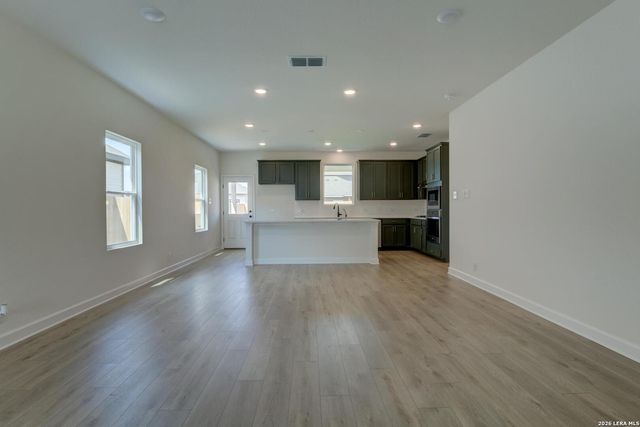 124 Peeps Ct., Adkins, TX 78101
