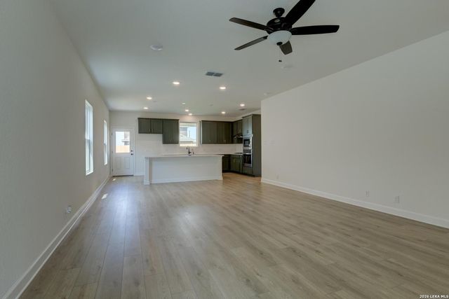 124 Peeps Ct., Adkins, TX 78101