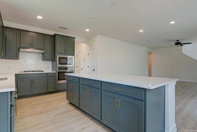 124 Peeps Ct., Adkins, TX 78101