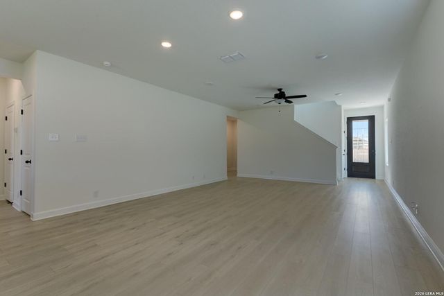 124 Peeps Ct., Adkins, TX 78101