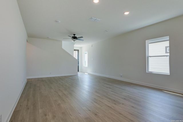 124 Peeps Ct., Adkins, TX 78101