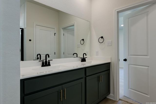 124 Peeps Ct., Adkins, TX 78101