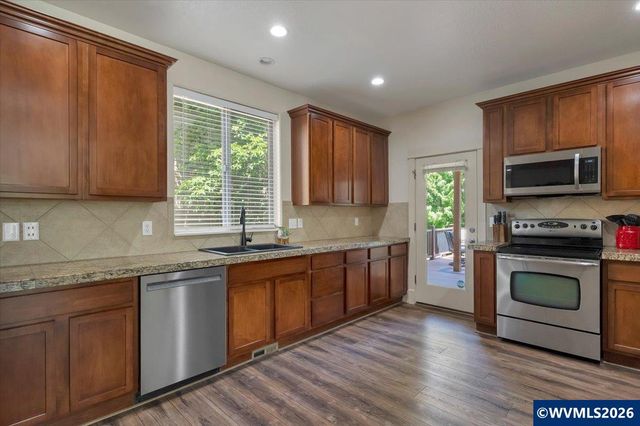 340 Flying Eagle St NW, Salem, OR 97304