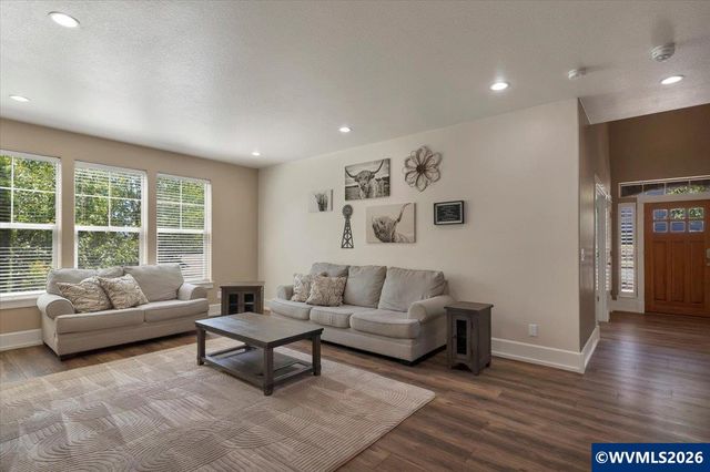 340 Flying Eagle St NW, Salem, OR 97304