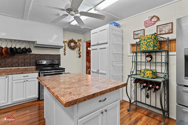 10354 E FM 1798, Henderson, TX 75654