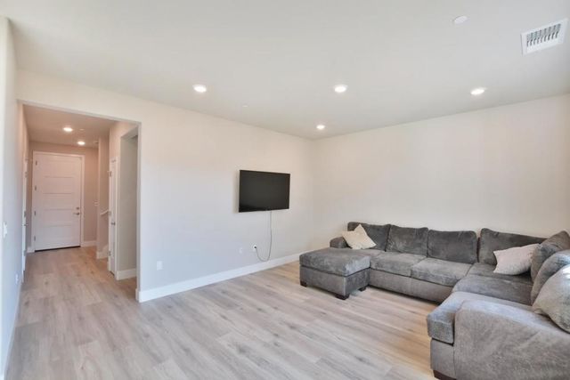 809 Big Range Way, Rocklin, CA 95765