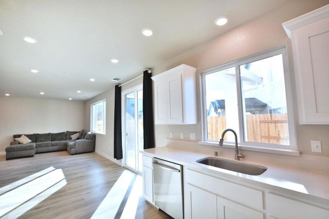 809 Big Range Way, Rocklin, CA 95765