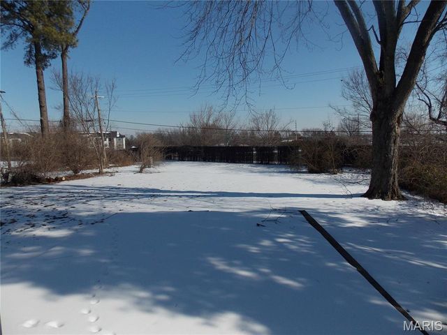 320 View Point Lane, Lake St Louis, MO 63367