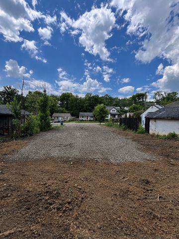 513 Village Ct, Nashville, TN 37206