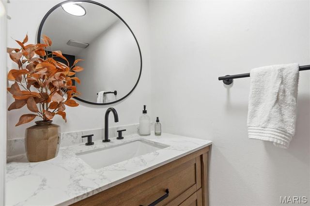 6318 Sprig Oak Court, St Louis, MO 63128