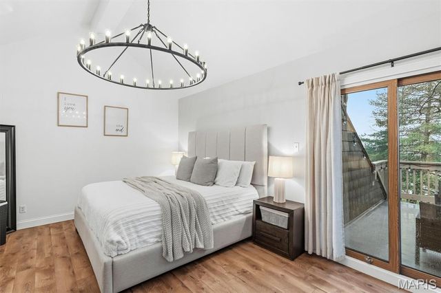 6318 Sprig Oak Court, St Louis, MO 63128