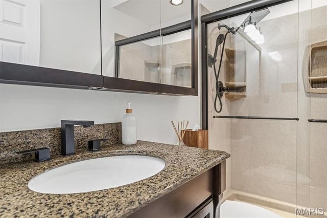 6318 Sprig Oak Court, St Louis, MO 63128