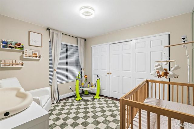 6318 Sprig Oak Court, St Louis, MO 63128