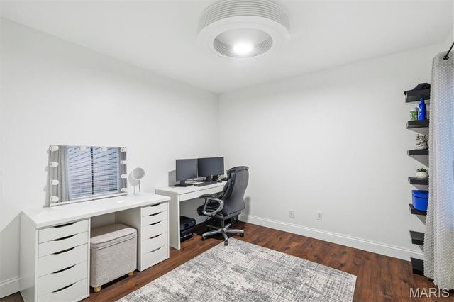 6318 Sprig Oak Court, St Louis, MO 63128