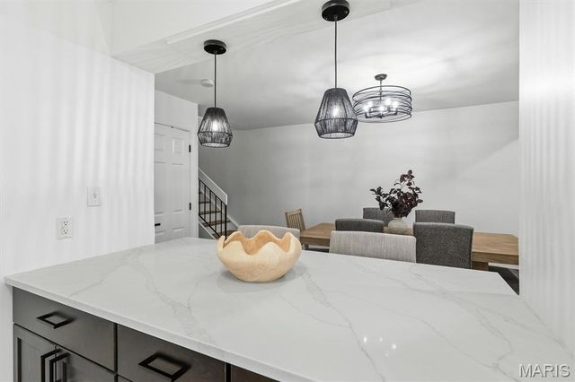 6318 Sprig Oak Court, St Louis, MO 63128